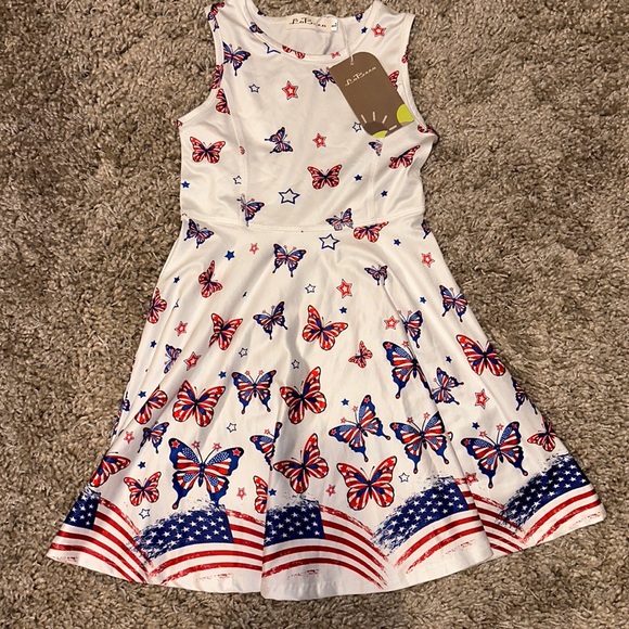 LaBeca Other - LaBeca butterfly dress in size L 5-6yrs